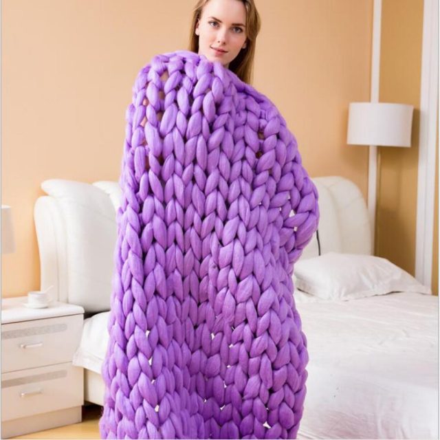 Photo  plaid laine mérinos grosse maille (violet) | ToPlaid
